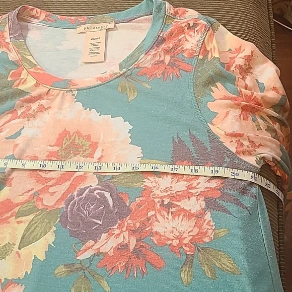 Philosophy Floral Blouse - Picture 8 of 10